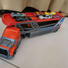 Hotwheels carrier with 6 assorted cars - Toy Chest Pakistan