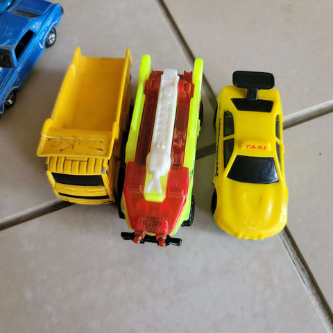Hot wheels set of 3