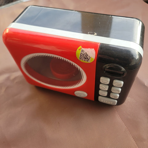 Microwave, pretend play