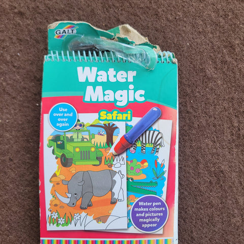 Water magic safari book, pen included