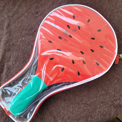 Sunnylife beach bat set.