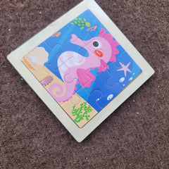 seahorse woden puzzle