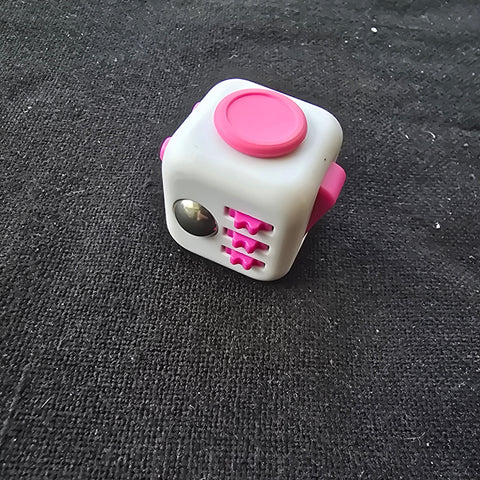 fidget cube, white