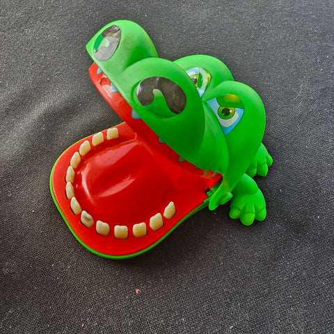 Crocodile Dentist- travel size