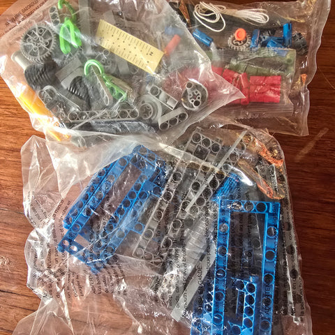 Assorted sealed techno packs Lego Set