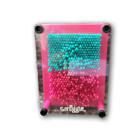 Smiggle Pin Art