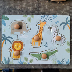 Wooden knobbed animal set