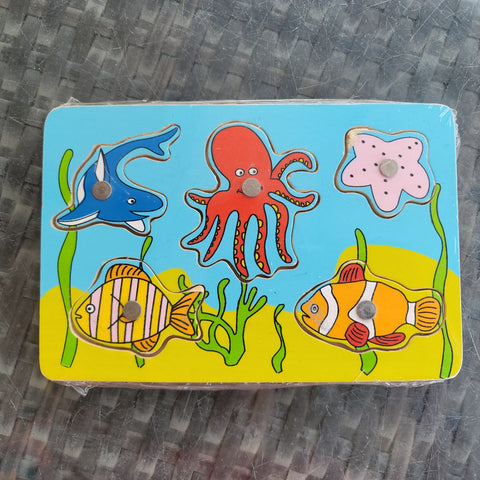 Magentic puzzle with wand