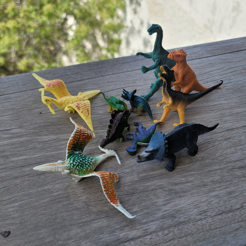 Mini dinosaur set