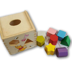 Winnie Pooh Wooden Shape Sorter (8 shapes) - Toy Chest Pakistan
