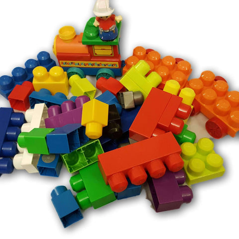 Mega Bloks 30 Block Set With Train And Carriage