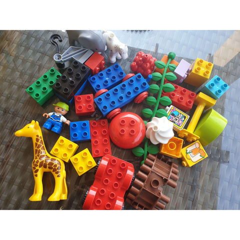 Lego duplo set of 50 blocks (with giraffe and horse)