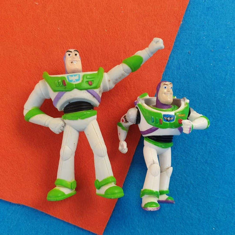 2 x buzz lightyear figures