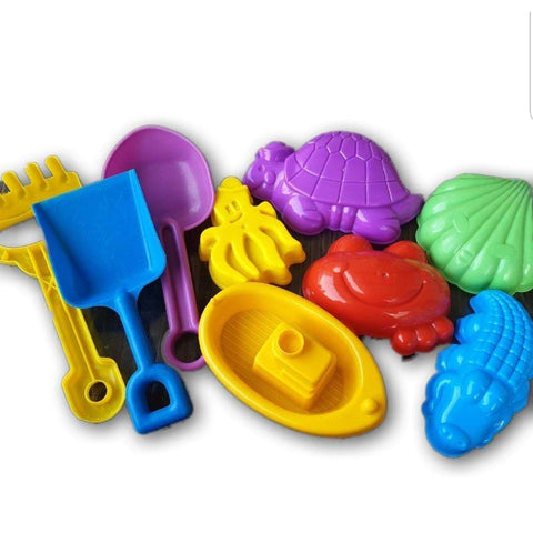 Beach set with sea animals mould