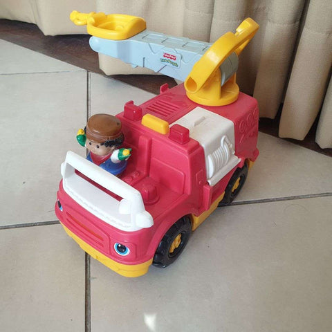 Fisher Price Little People Fire Engine