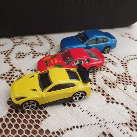 hotwheel sized car, unbranded set of 3