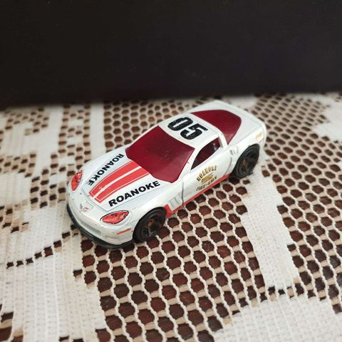 Hotwheel, white and red