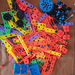 Nuts and bolts set - Toy Chest Pakistan