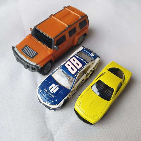 set of 3 hotwheel sized cars